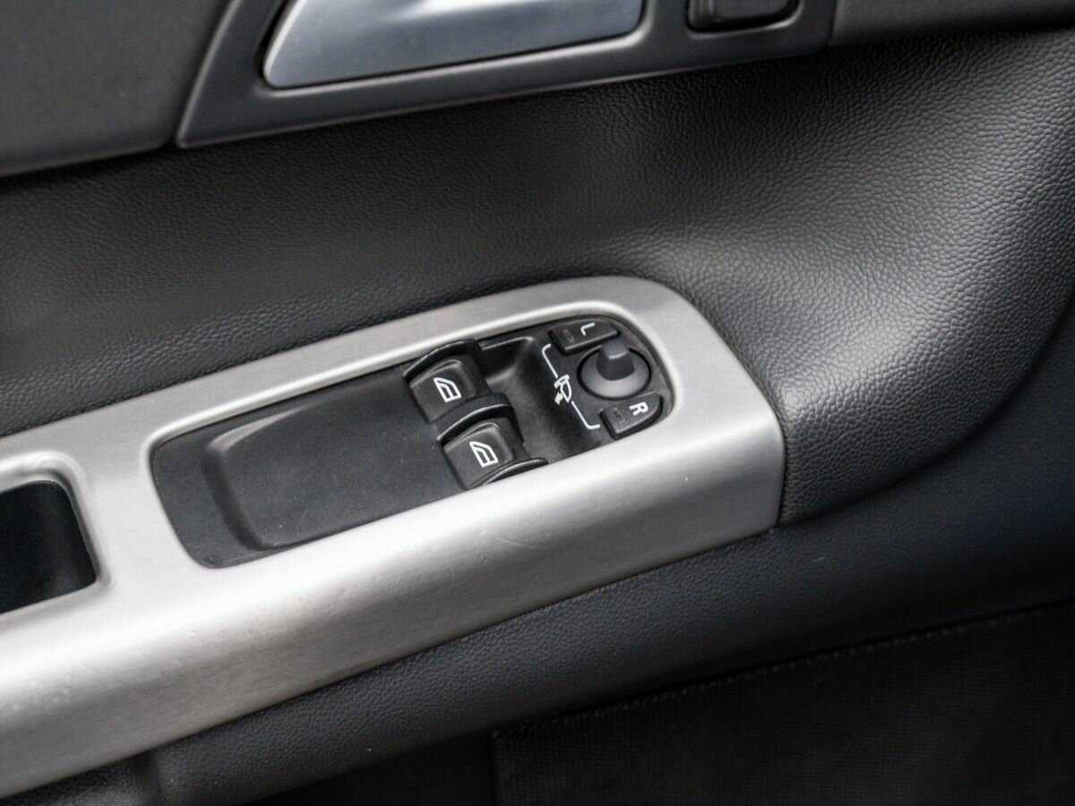 Купить Volvo C30 с пробегом. Фото: #11