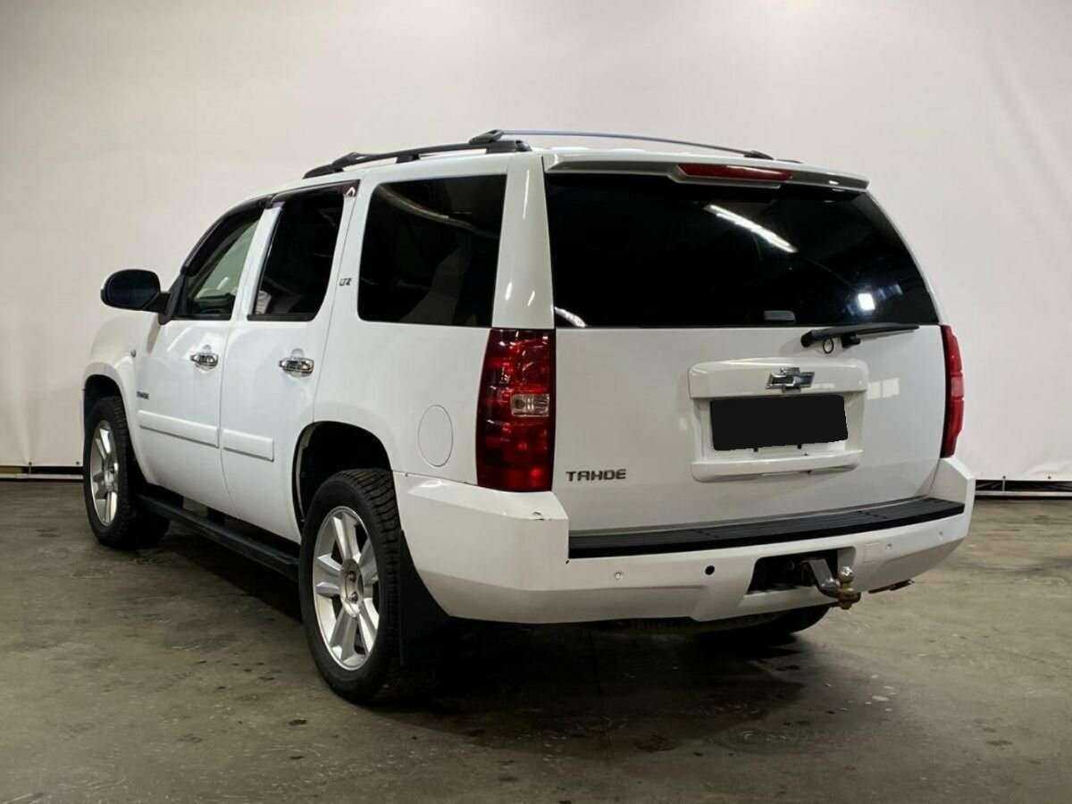Купить Chevrolet Tahoe с пробегом. Фото: #3