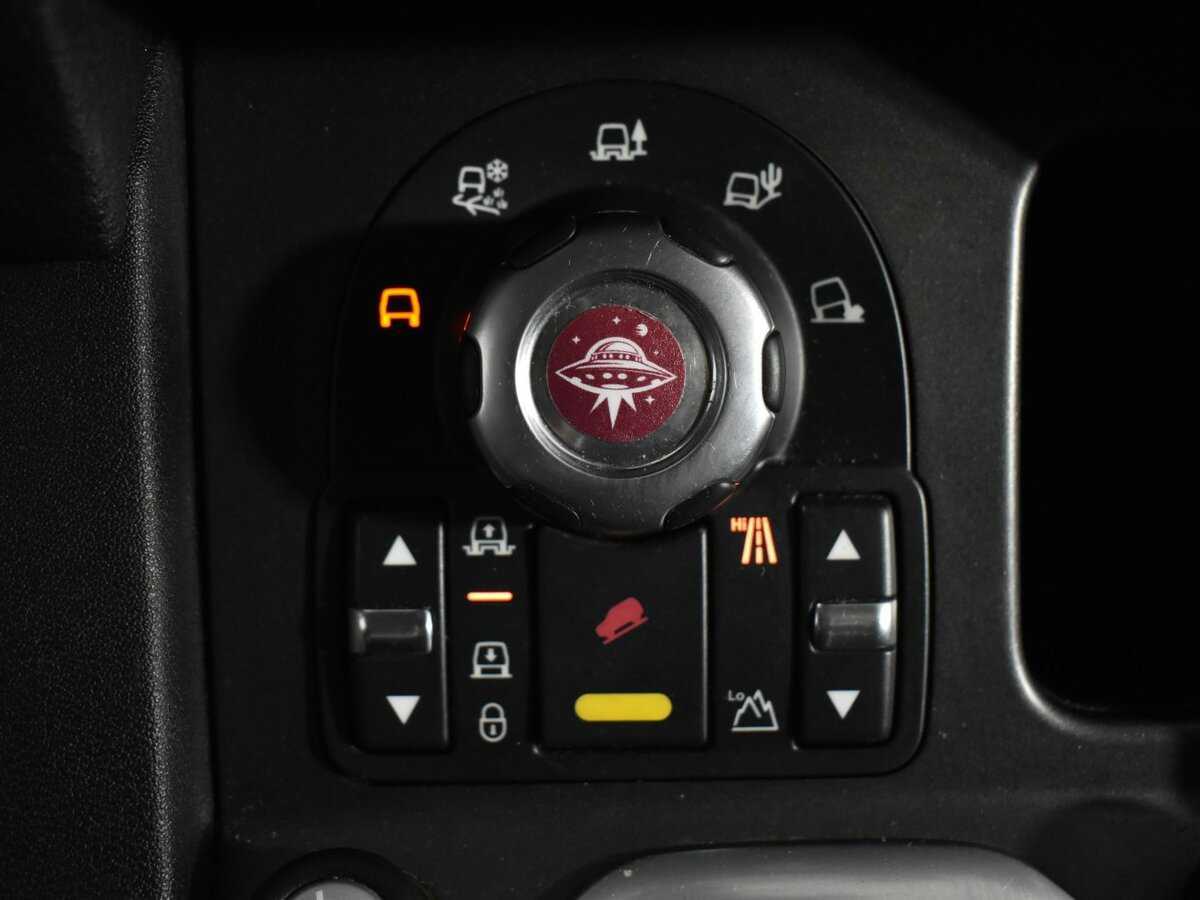 Купить Land Rover Discovery с пробегом. Фото: #13