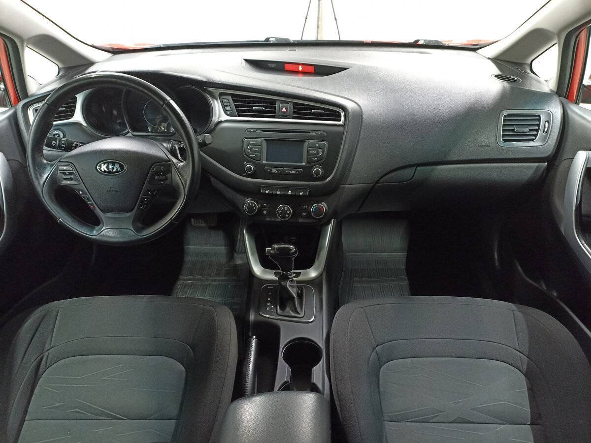 Купить Kia Ceed с пробегом. Фото: #13