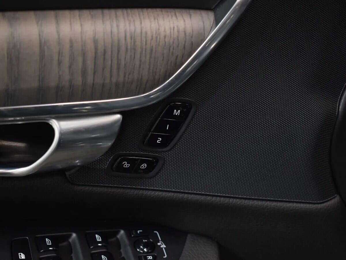 Купить Volvo S90 с пробегом. Фото: #16