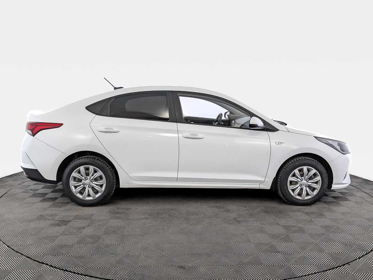 Купить Hyundai Solaris с пробегом. Фото: #3
