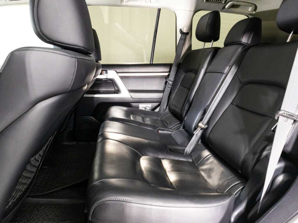 Купить Toyota Land Cruiser с пробегом. Фото: #7