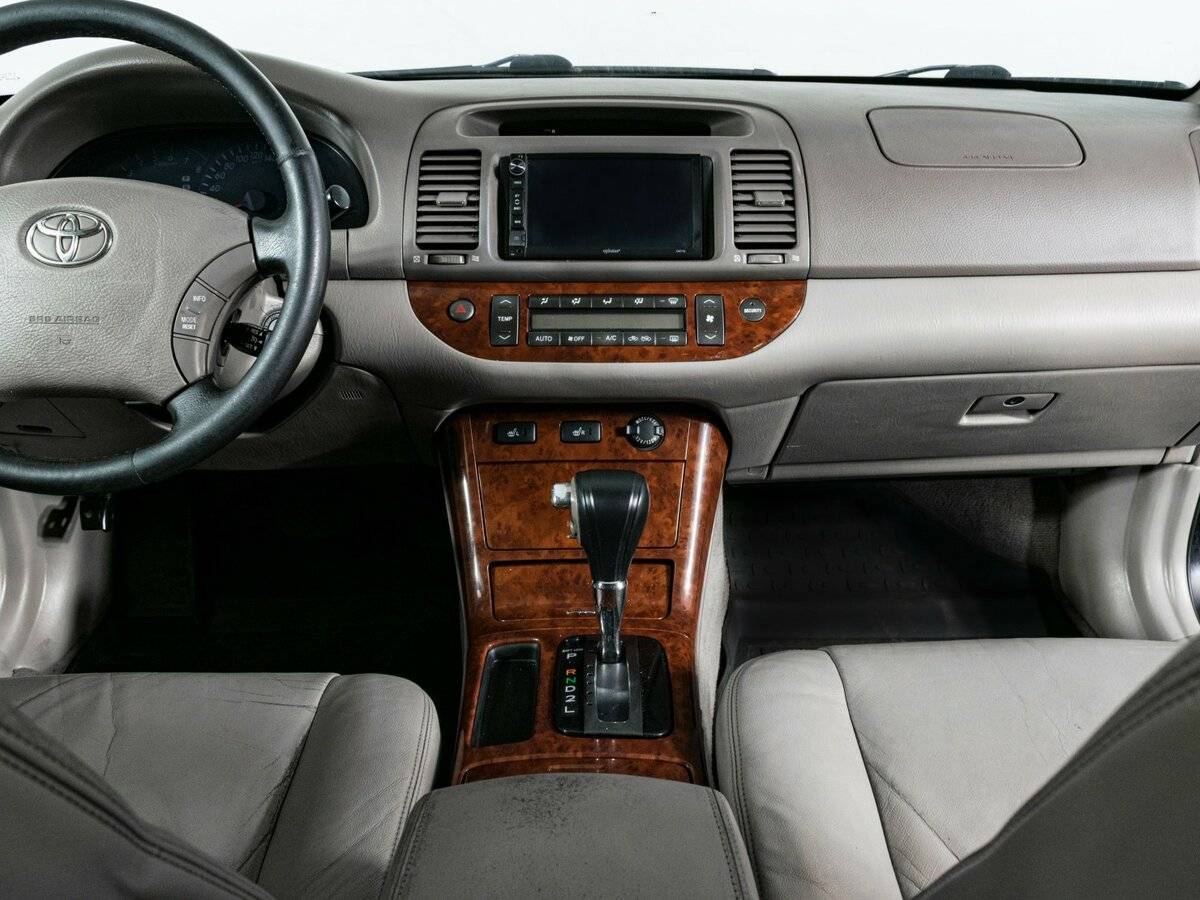 Купить Toyota Camry с пробегом. Фото: #7