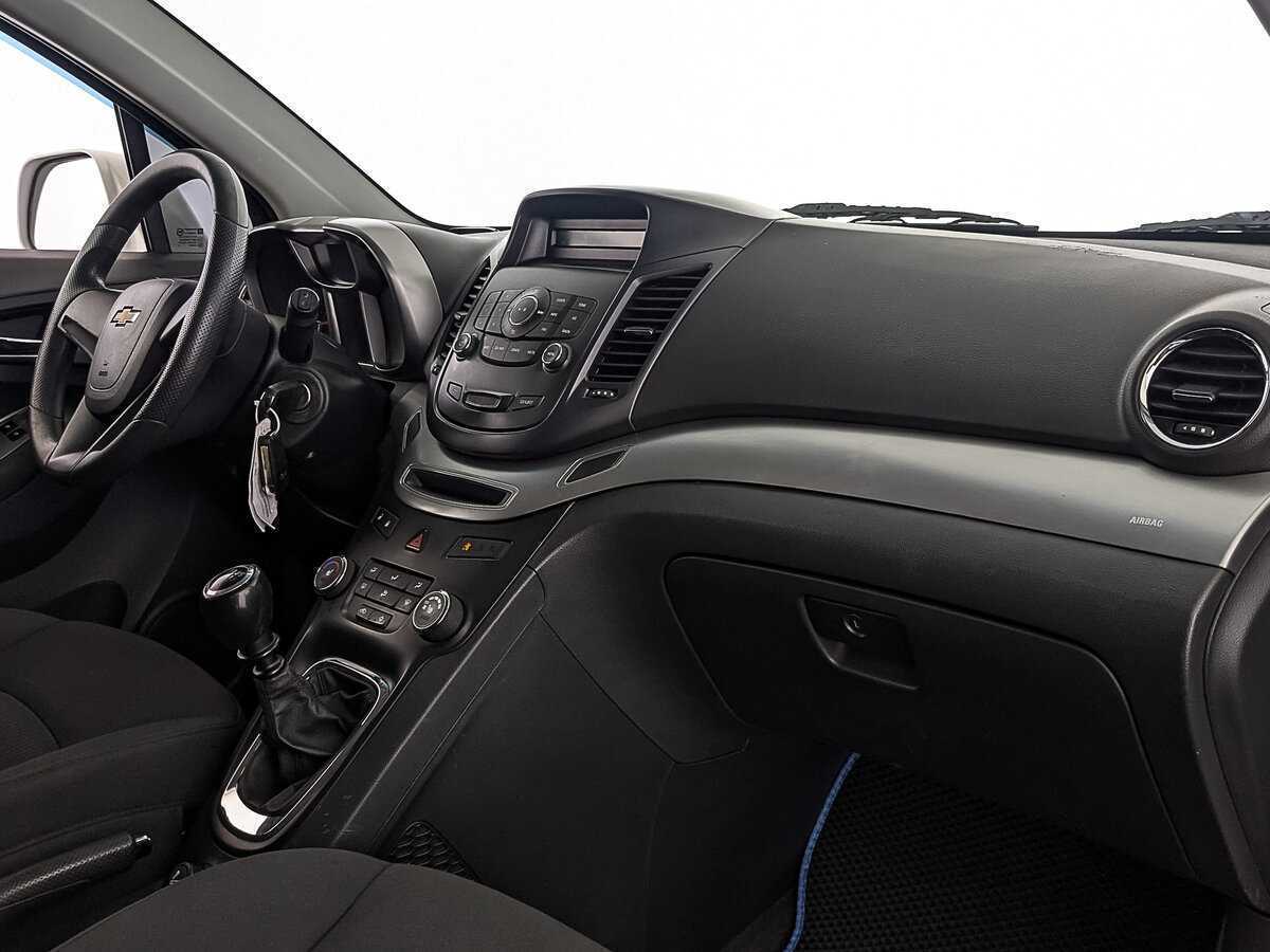 Купить Chevrolet Orlando с пробегом. Фото: #12