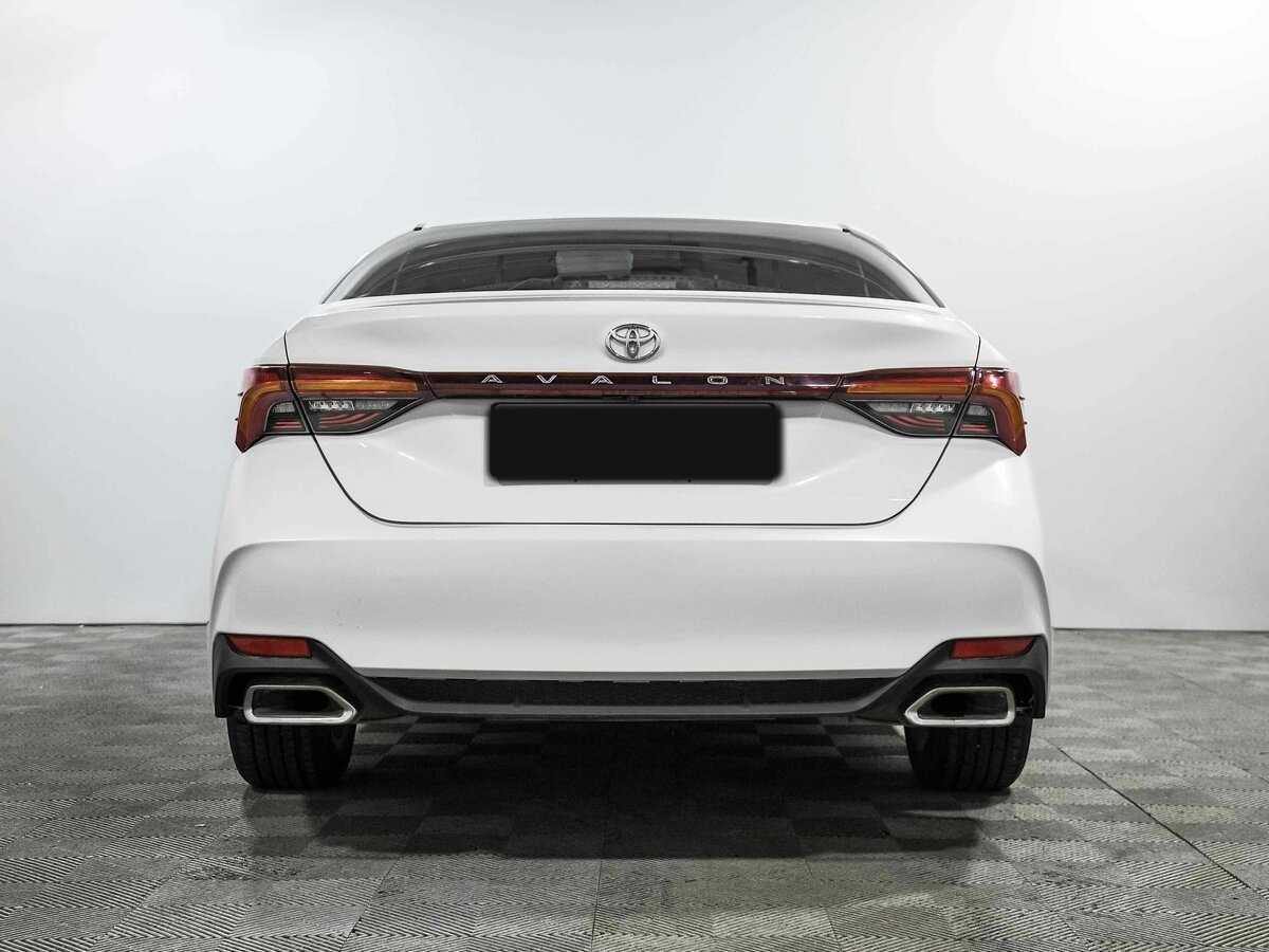 Купить Toyota Avalon с пробегом. Фото: #4