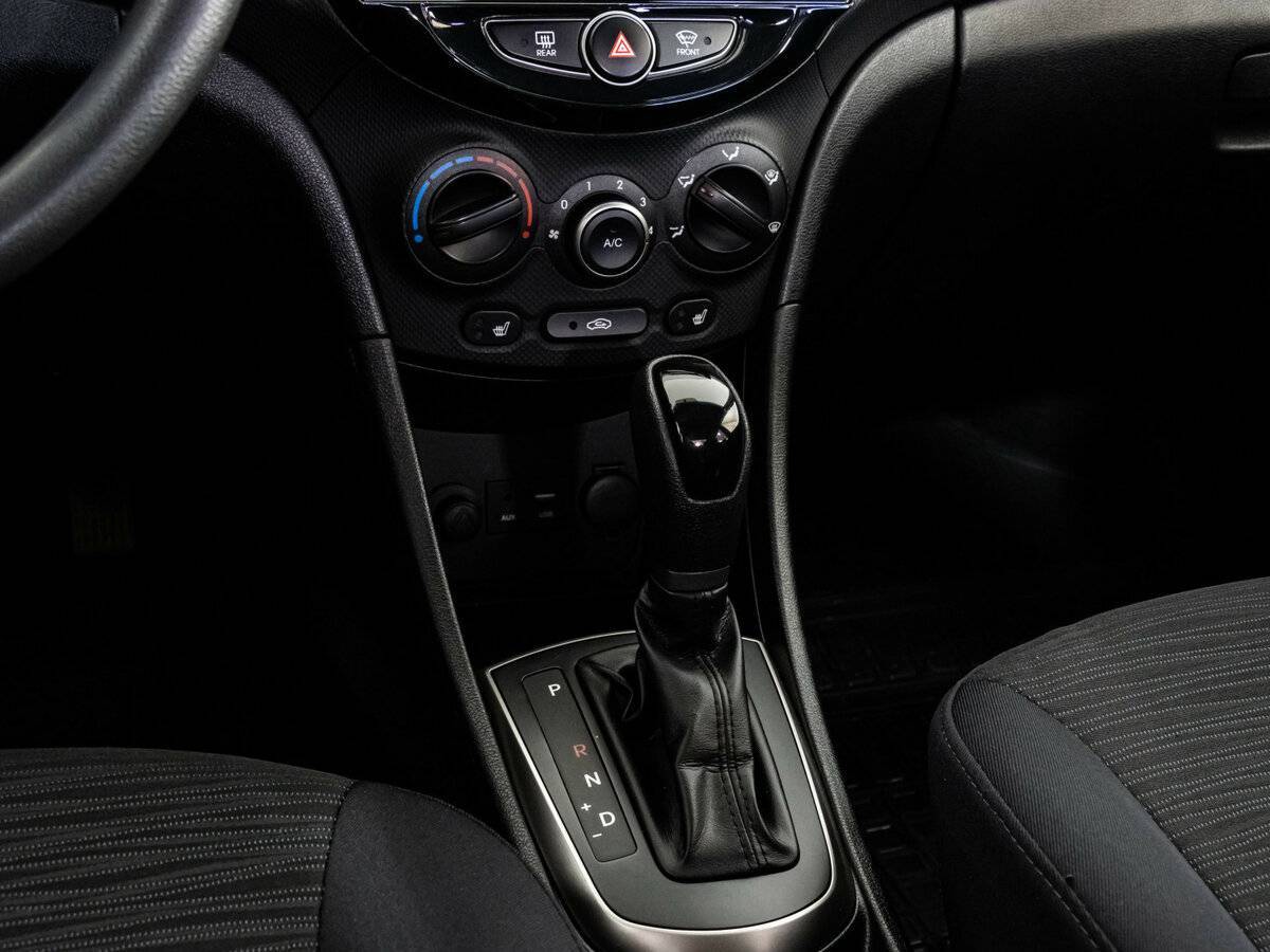 Купить Hyundai Solaris с пробегом. Фото: #9