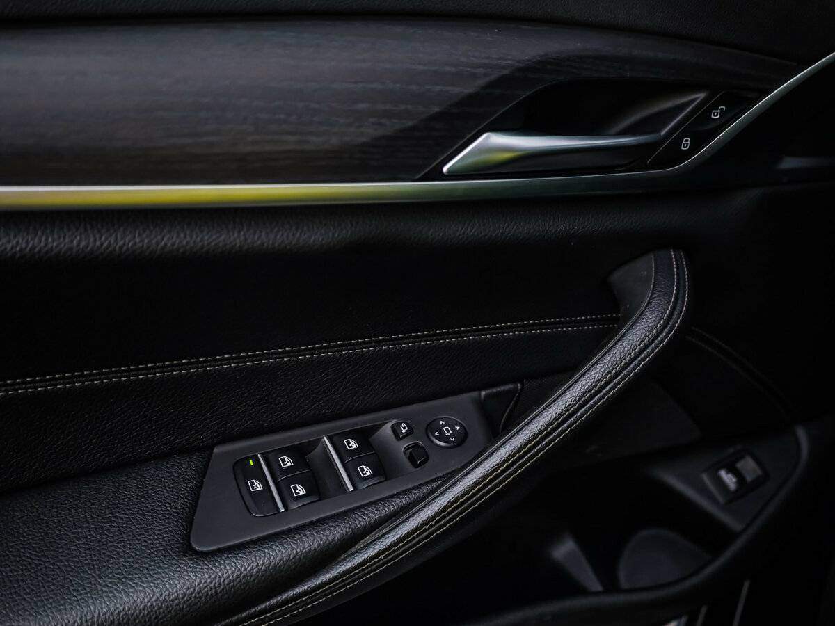 Купить BMW 5 серии с пробегом. Фото: #24