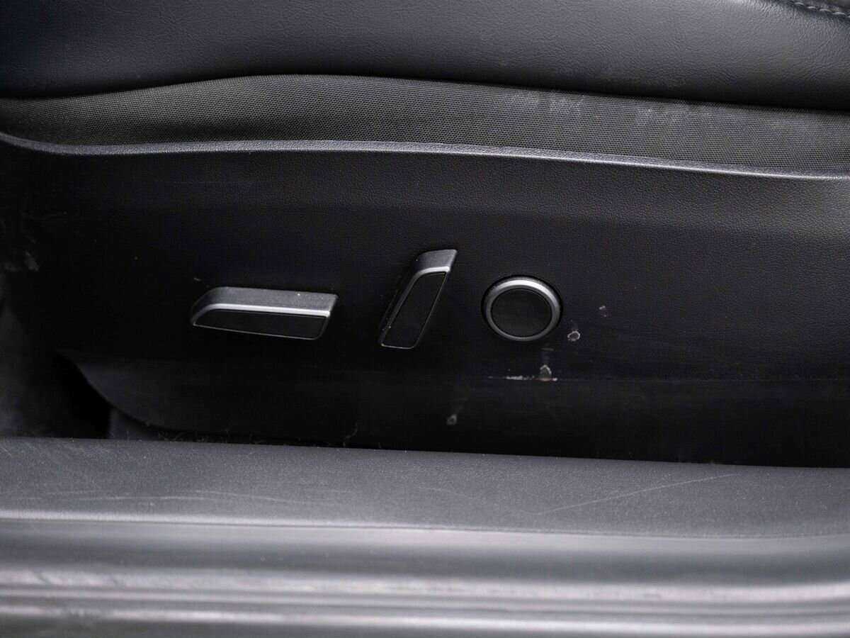 Купить Tesla Model 3 с пробегом. Фото: #18