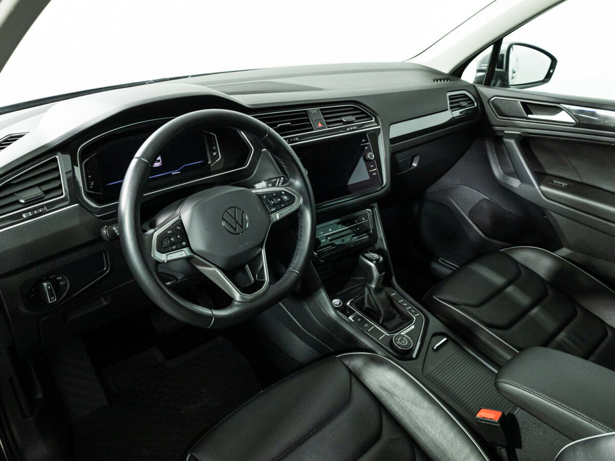 Купить Volkswagen Tiguan с пробегом. Фото: #9