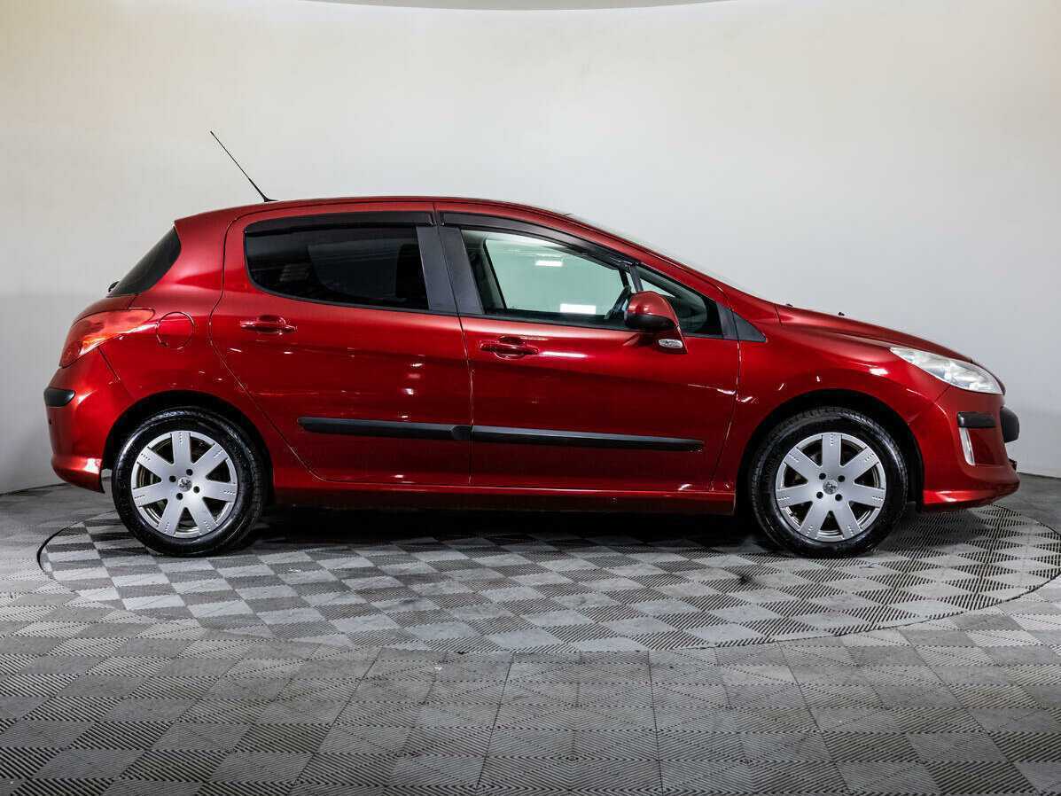 Купить Peugeot 308 с пробегом. Фото: #3
