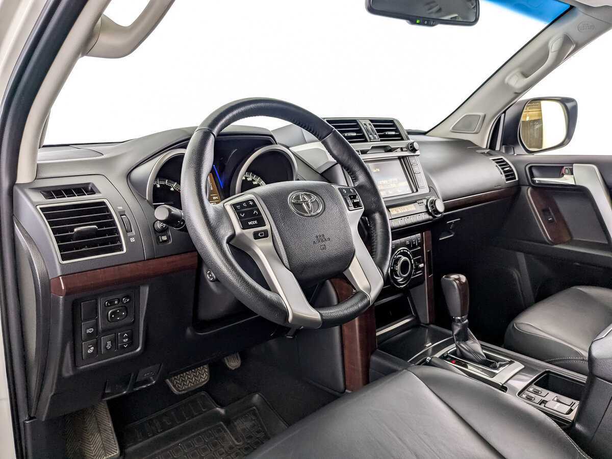Купить Toyota Land Cruiser Prado с пробегом. Фото: #13