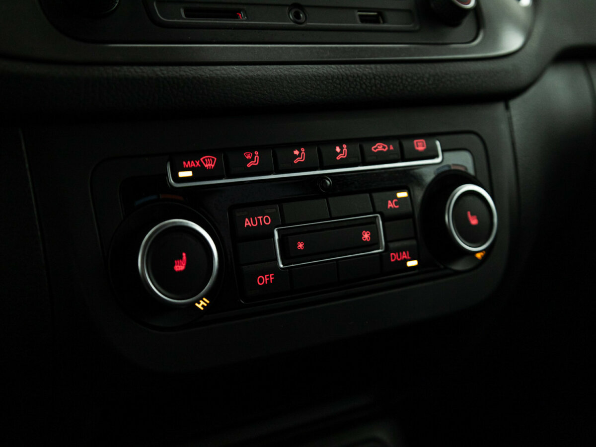 Купить Volkswagen Tiguan с пробегом. Фото: #15