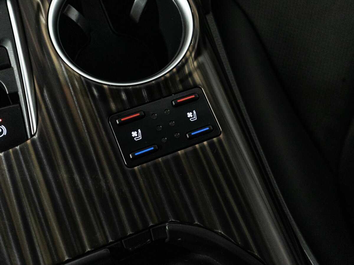 Купить Toyota Camry с пробегом. Фото: #20