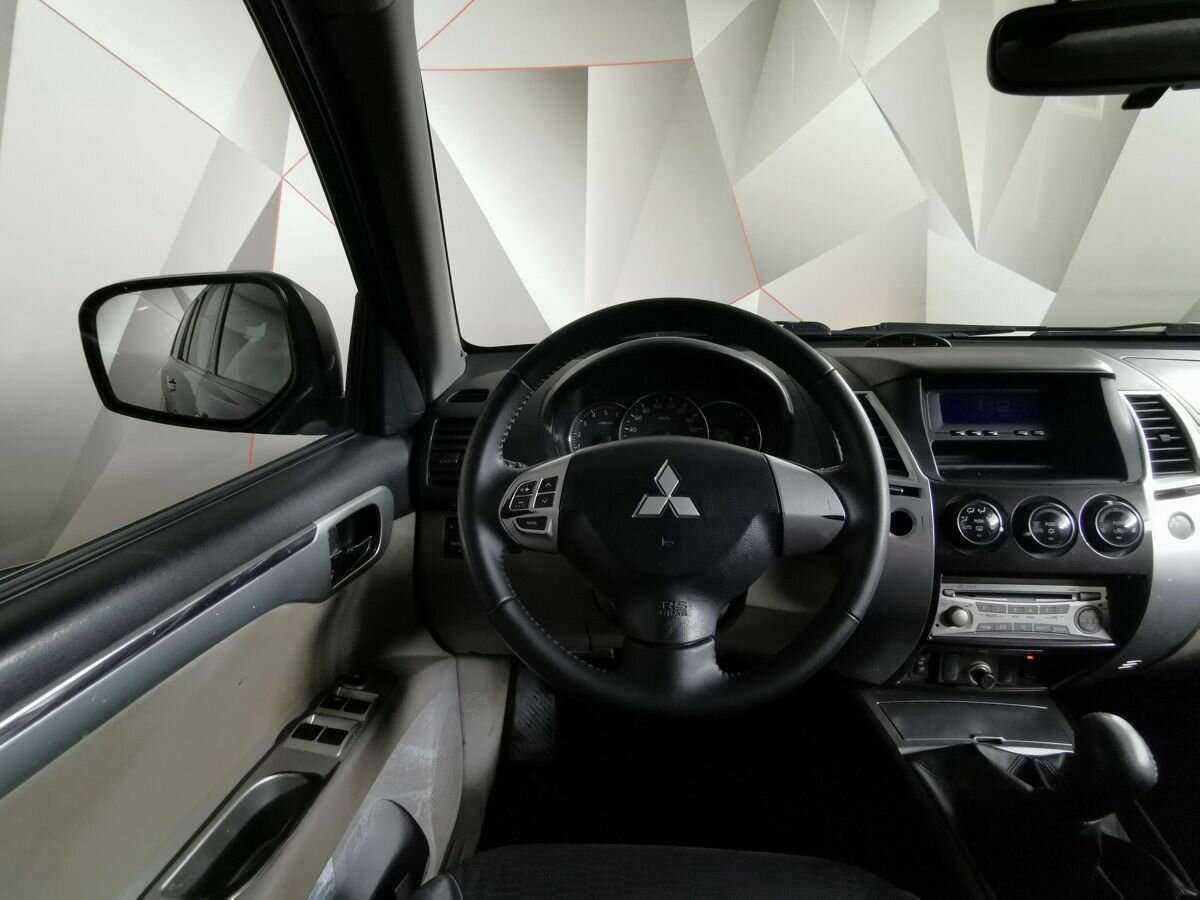 Купить Mitsubishi Pajero Sport с пробегом. Фото: #14