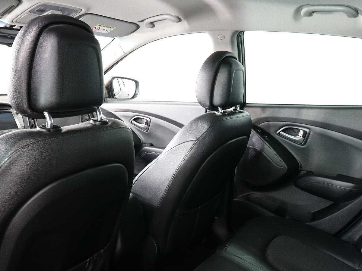 Купить Hyundai ix35 с пробегом. Фото: #11