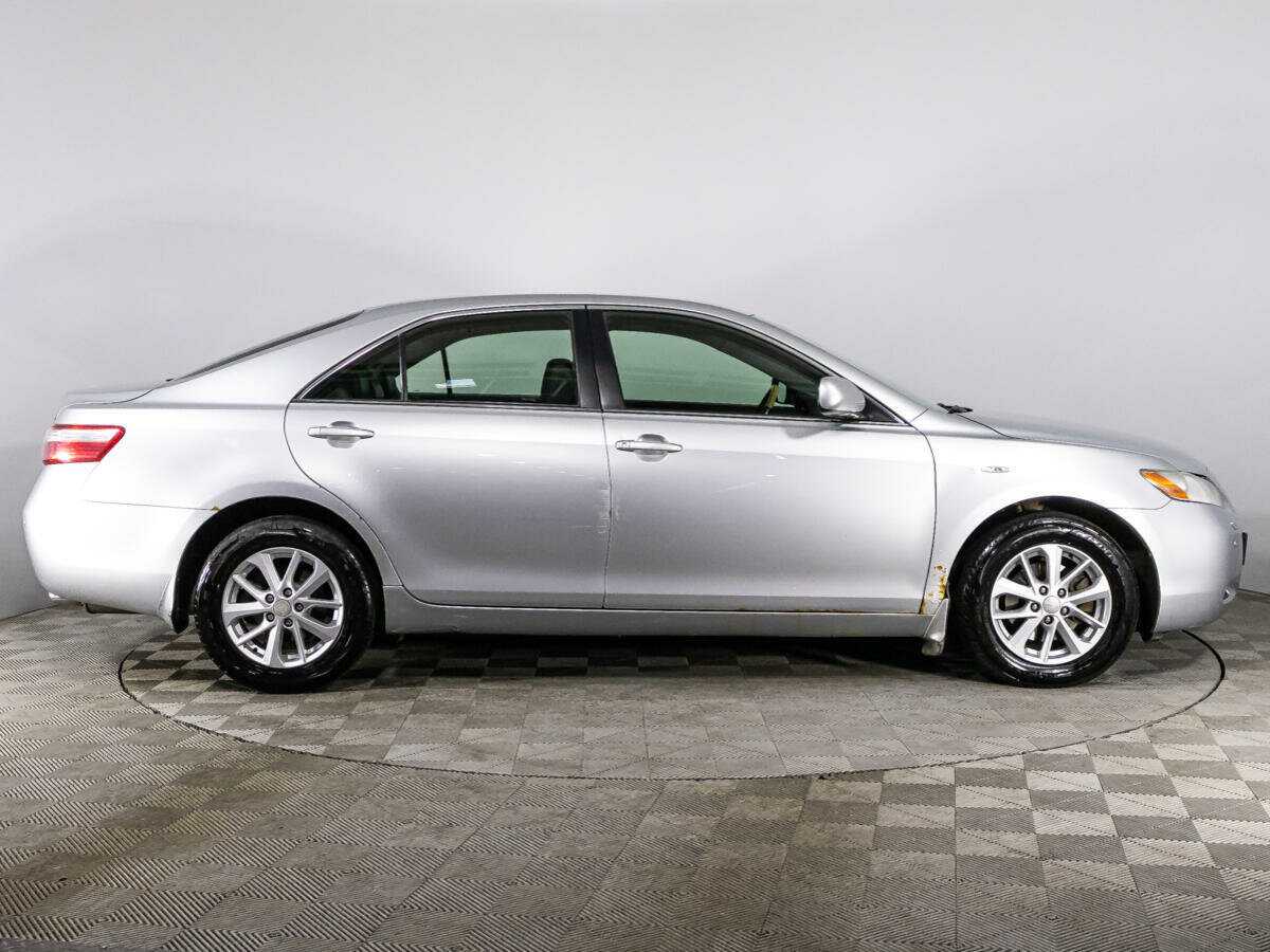 Купить Toyota Camry с пробегом. Фото: #3