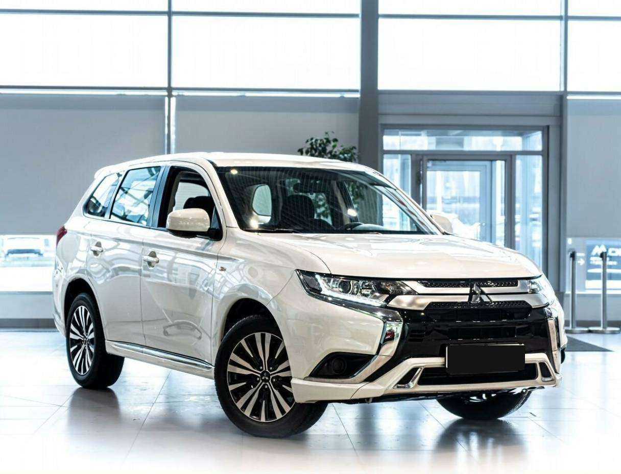 Купить Mitsubishi Outlander с пробегом. Фото: #1