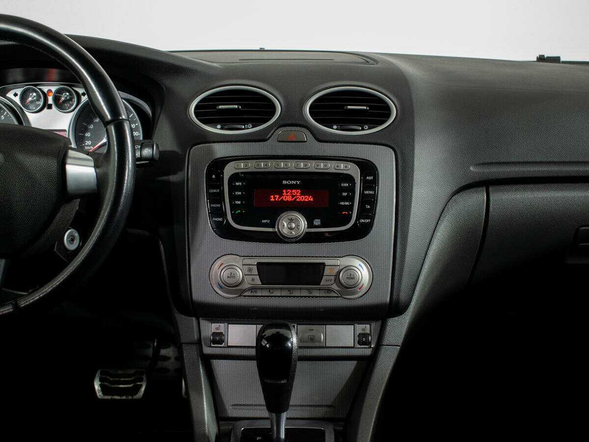 Купить Ford Focus с пробегом. Фото: #8