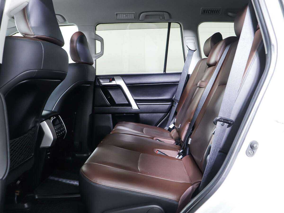 Купить Toyota Land Cruiser Prado с пробегом. Фото: #8