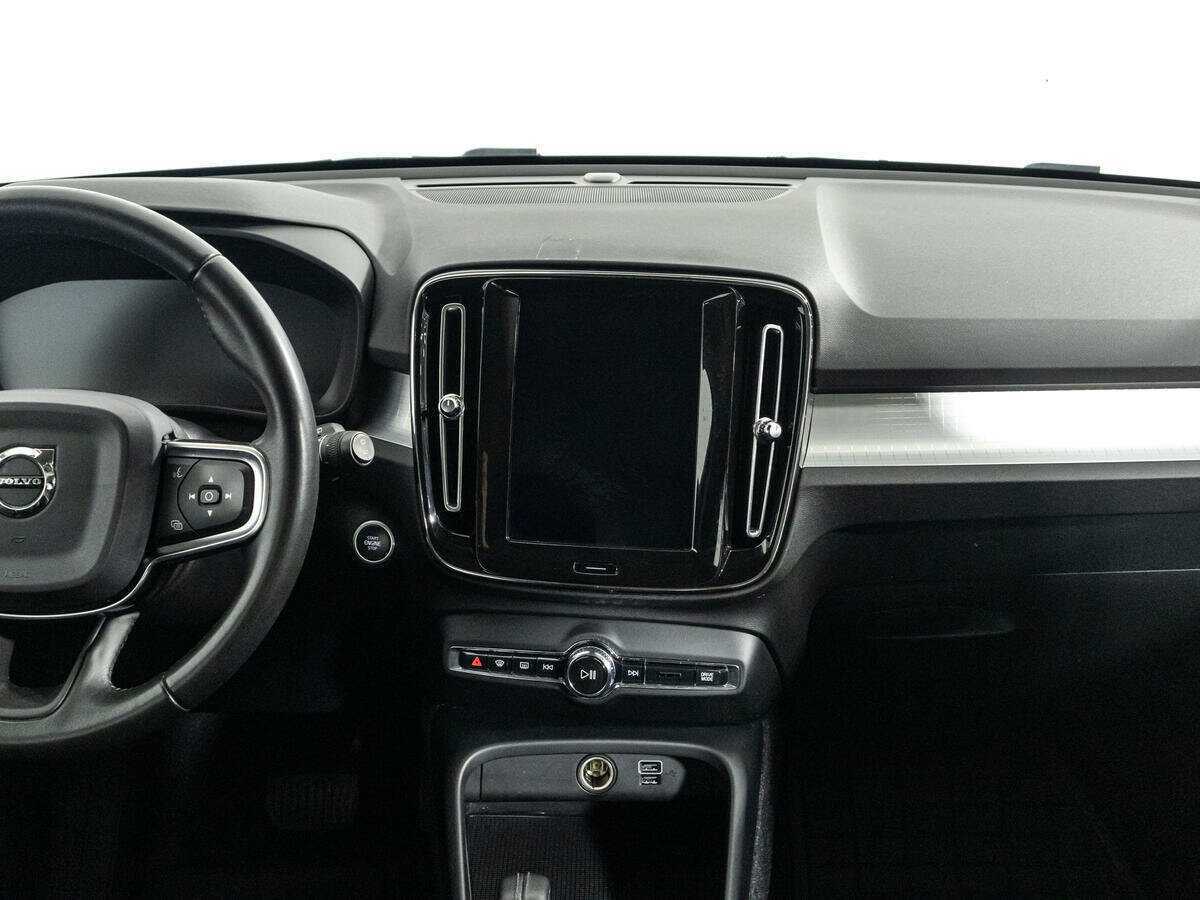 Купить Volvo XC40 с пробегом. Фото: #13