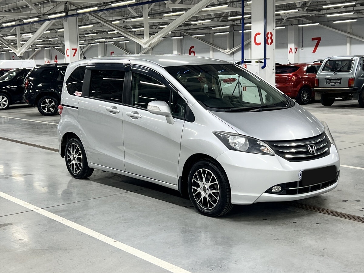 Купить Honda Freed с пробегом. Фото: #2