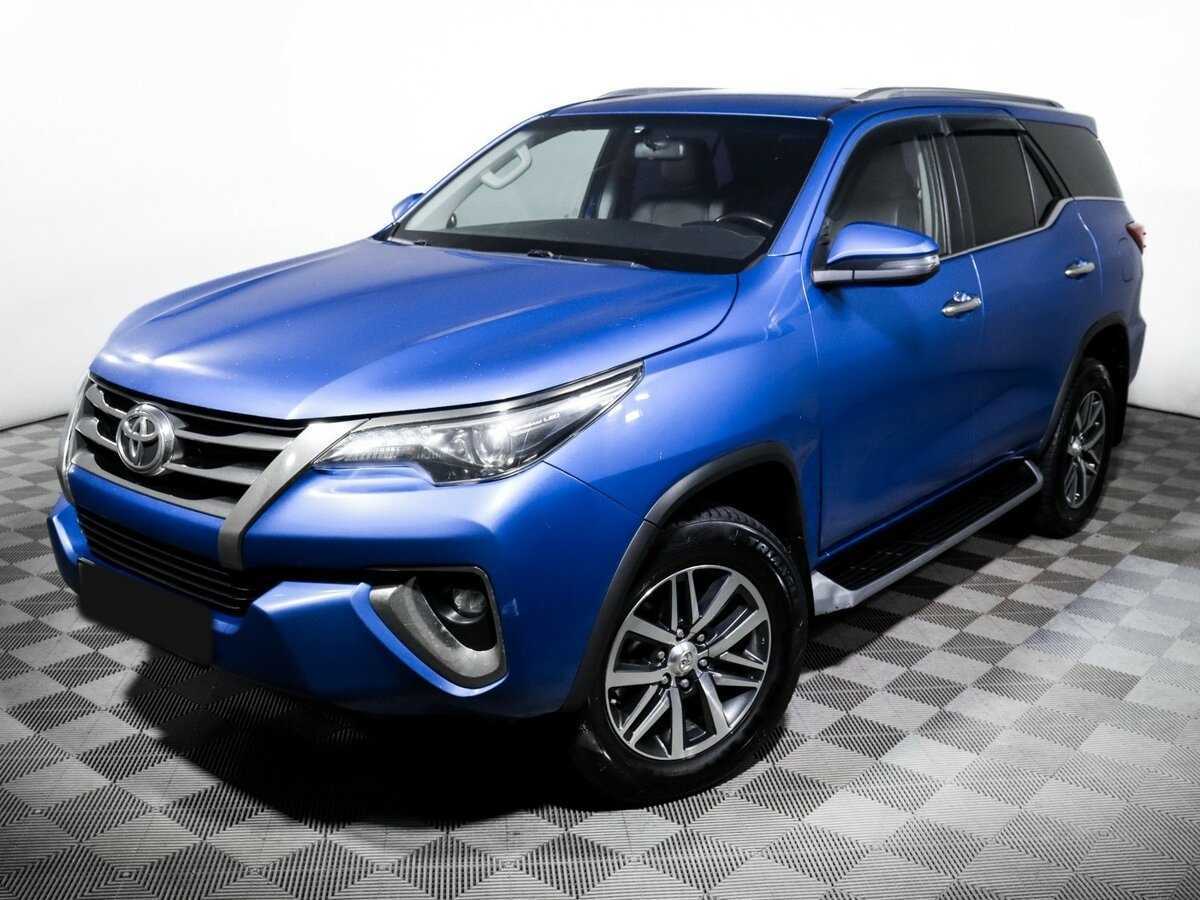 Купить Toyota Fortuner с пробегом. Фото: #12