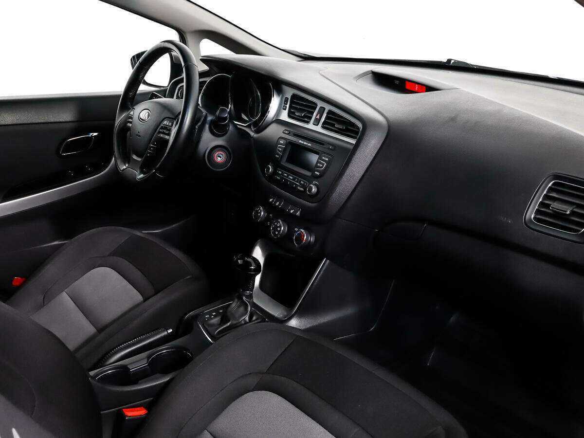 Купить Kia Ceed с пробегом. Фото: #10