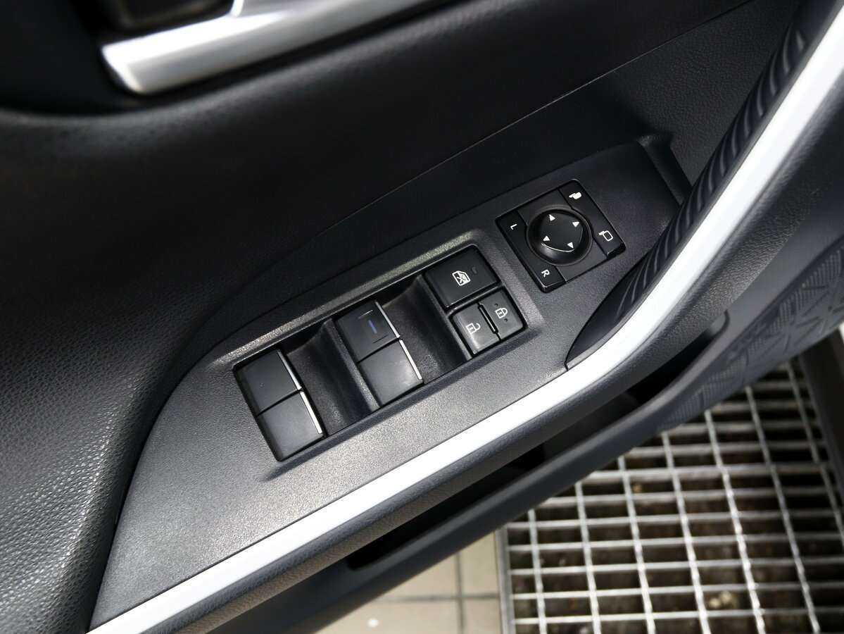 Купить Toyota RAV4 с пробегом. Фото: #12