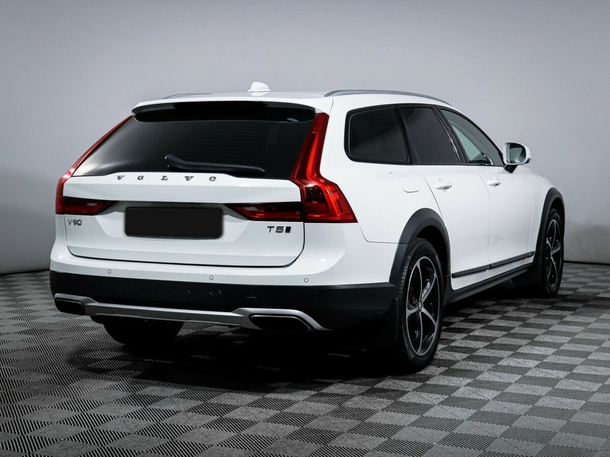 Купить Volvo V90 Cross Country с пробегом. Фото: #4