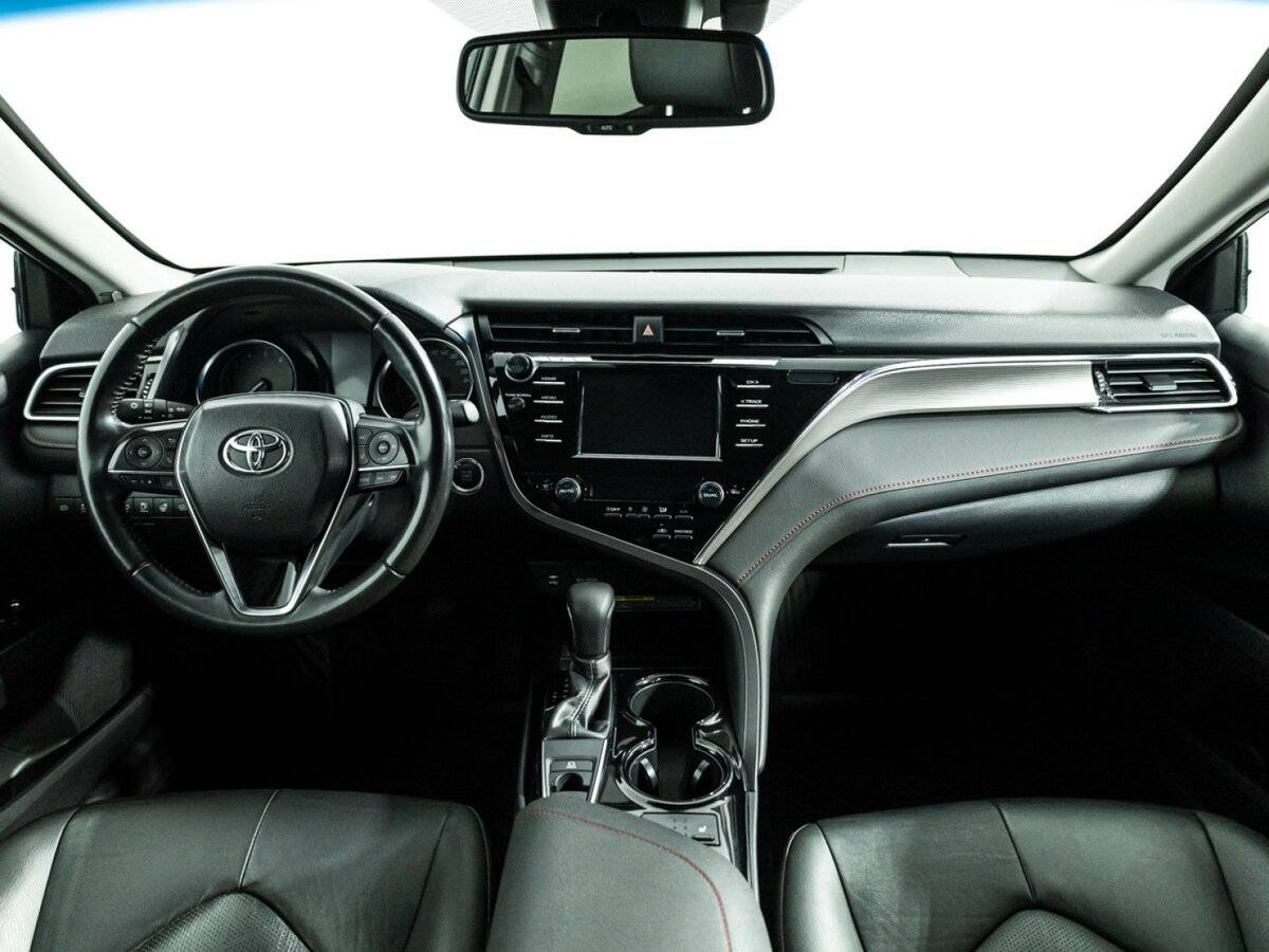 Купить Toyota Camry с пробегом. Фото: #10