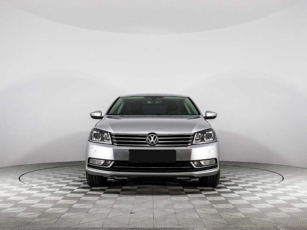 Купить Volkswagen Passat с пробегом. Фото: #1