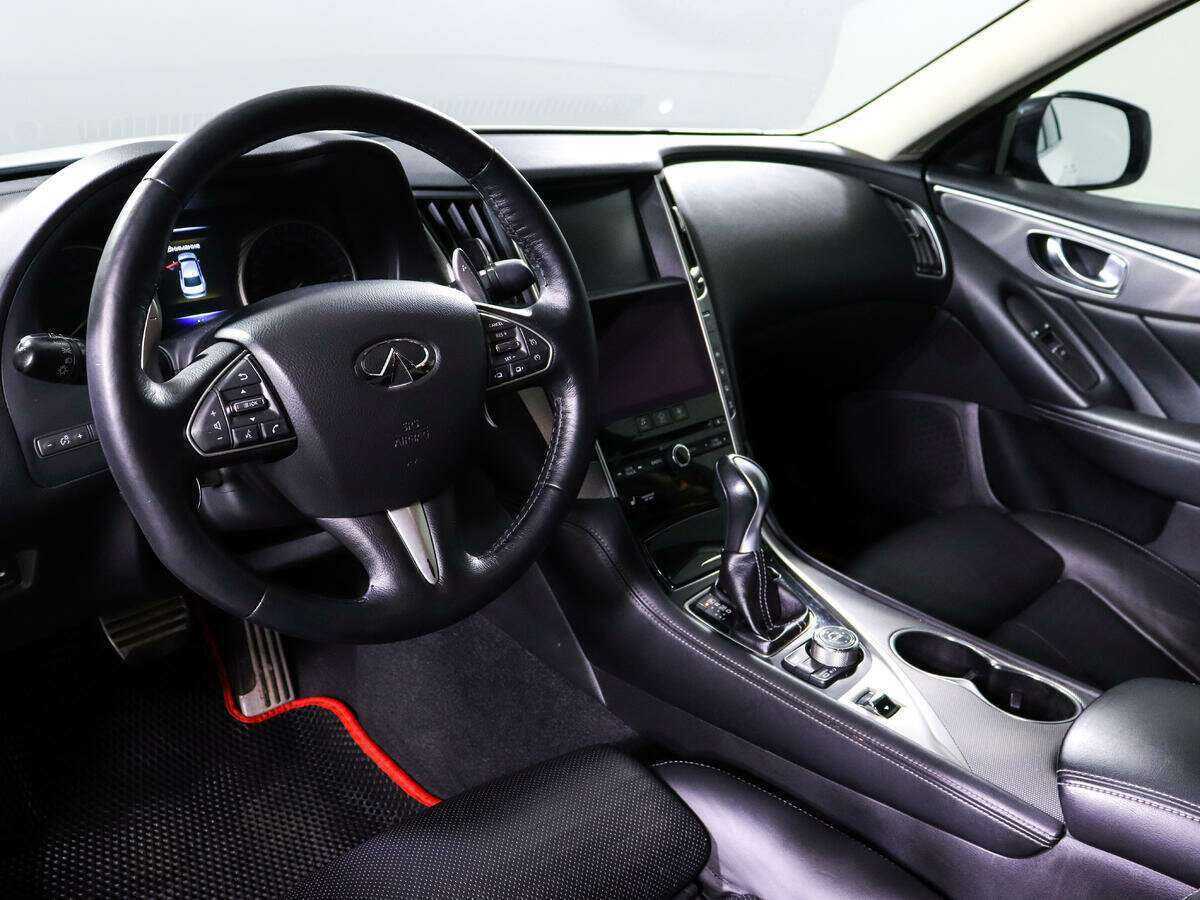 Купить Infiniti Q50 с пробегом. Фото: #11