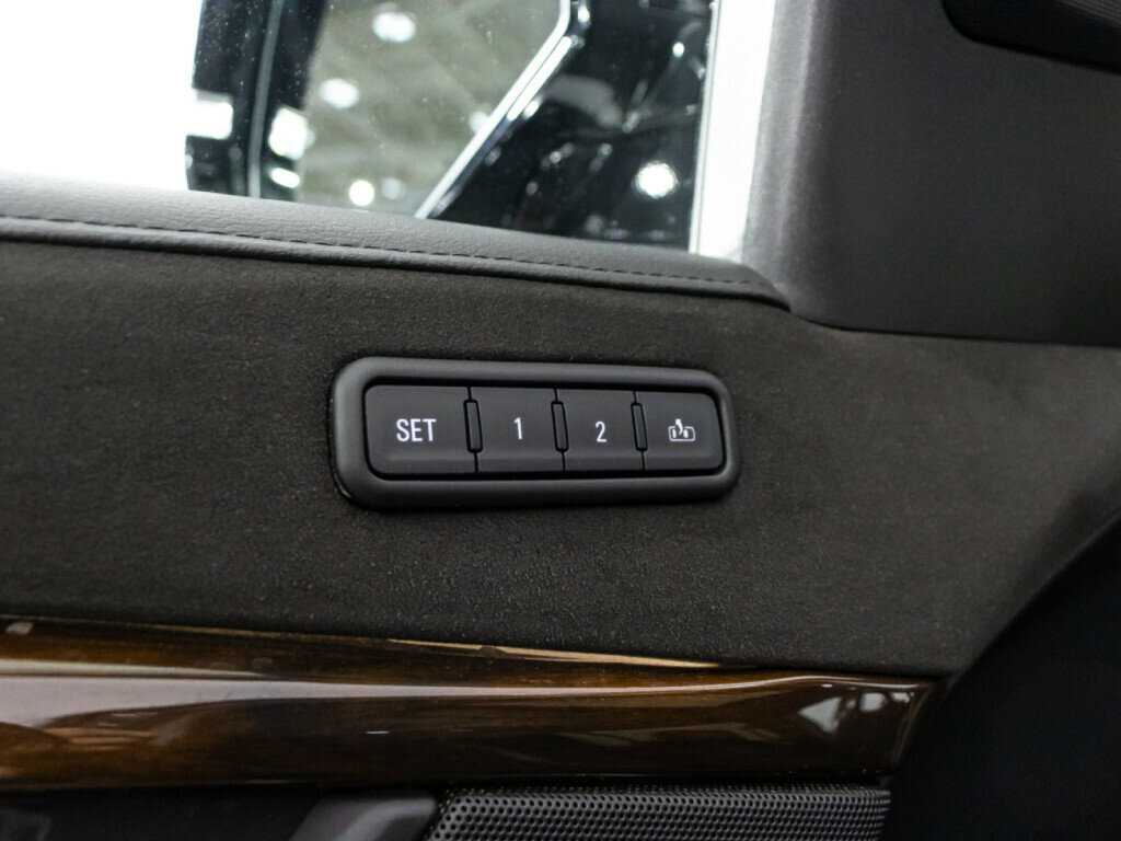 Купить Cadillac Escalade с пробегом. Фото: #19