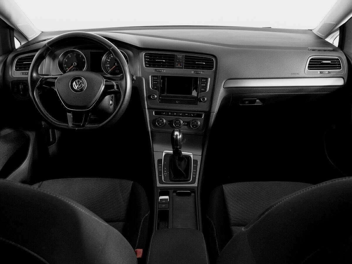 Купить Volkswagen Golf с пробегом. Фото: #11