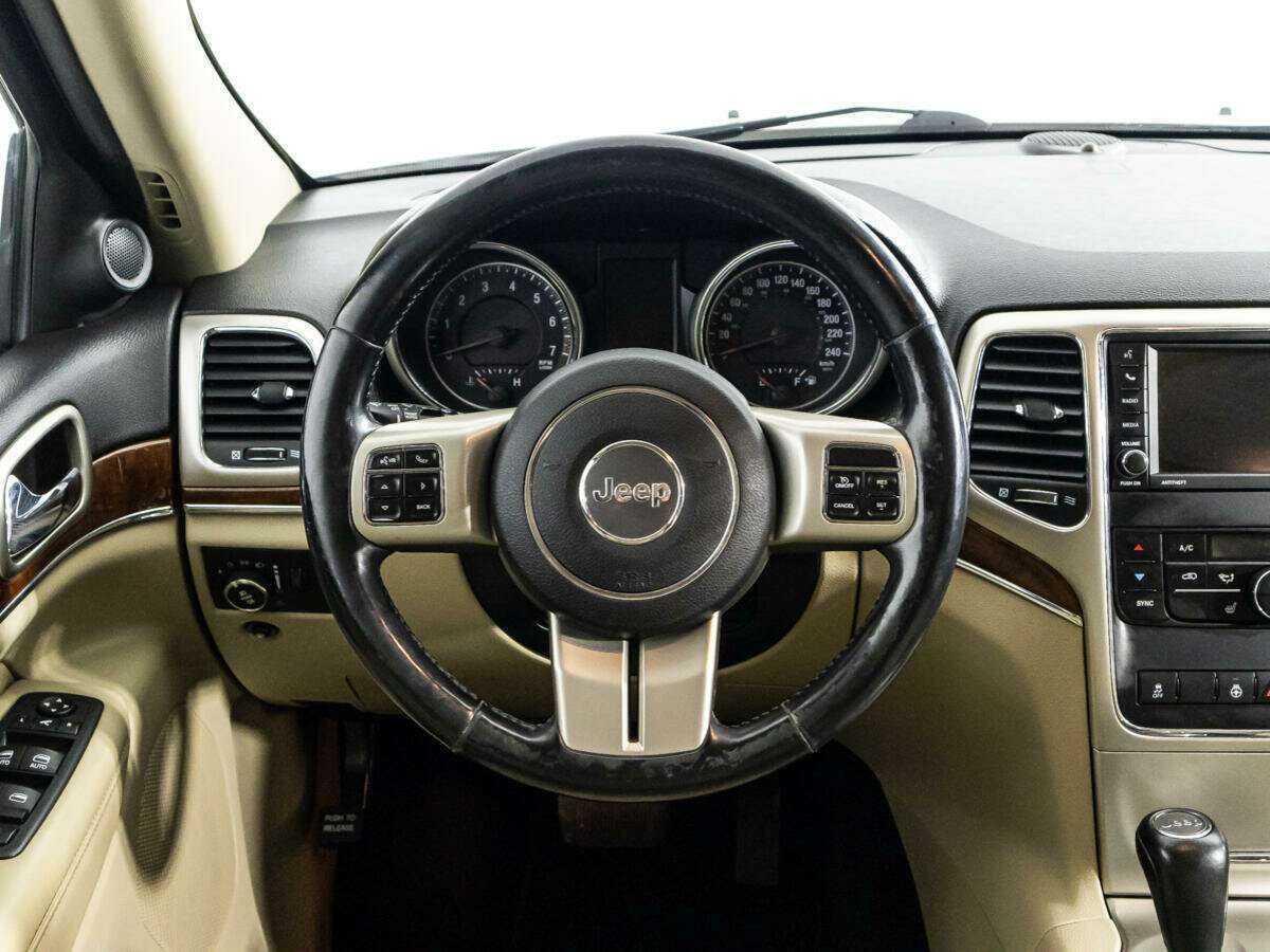 Купить Jeep Grand Cherokee с пробегом. Фото: #18