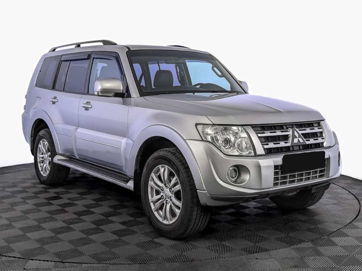 Купить Mitsubishi Pajero с пробегом. Фото: #2