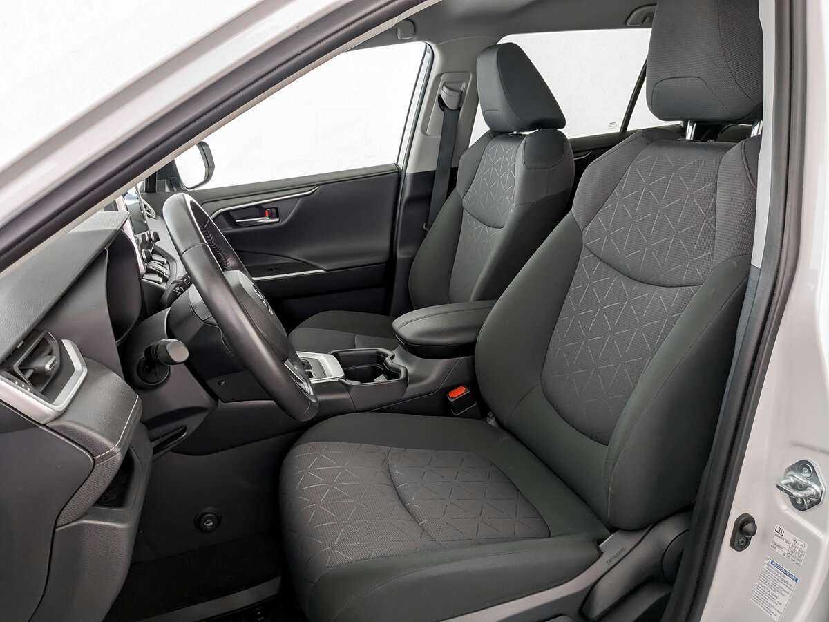 Купить Toyota RAV4 с пробегом. Фото: #15