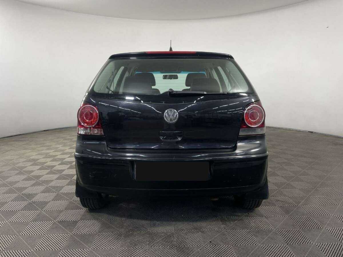 Купить Volkswagen Polo с пробегом. Фото: #2