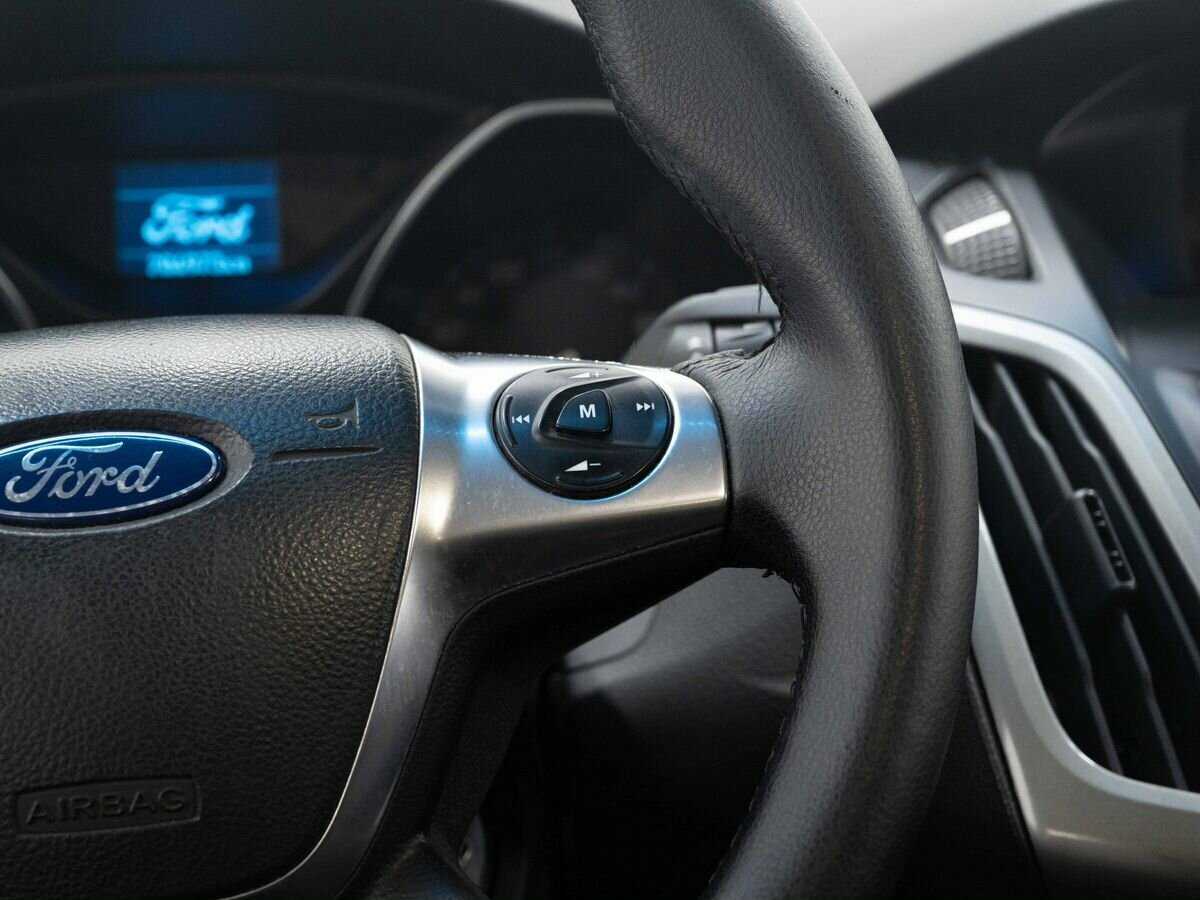 Купить Ford Focus с пробегом. Фото: #17