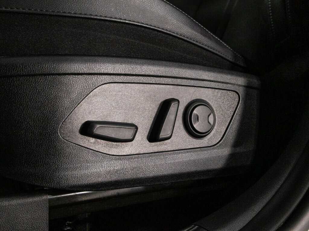 Купить Kia Sorento с пробегом. Фото: #22