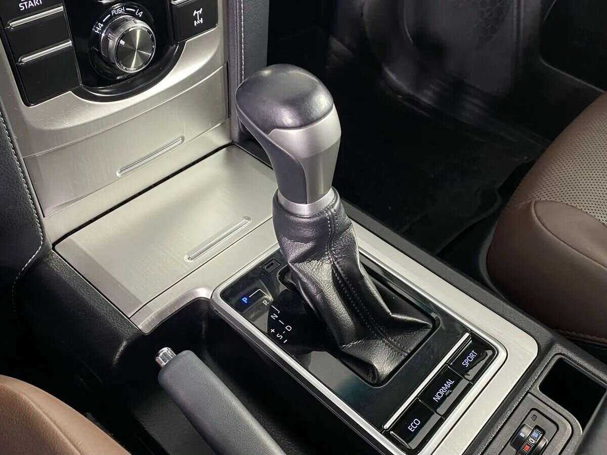 Купить Toyota Land Cruiser Prado с пробегом. Фото: #15