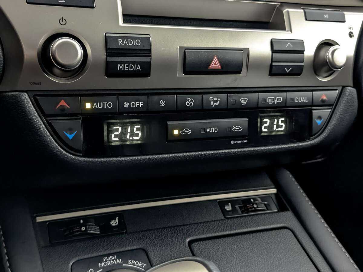 Купить Lexus ES с пробегом. Фото: #16