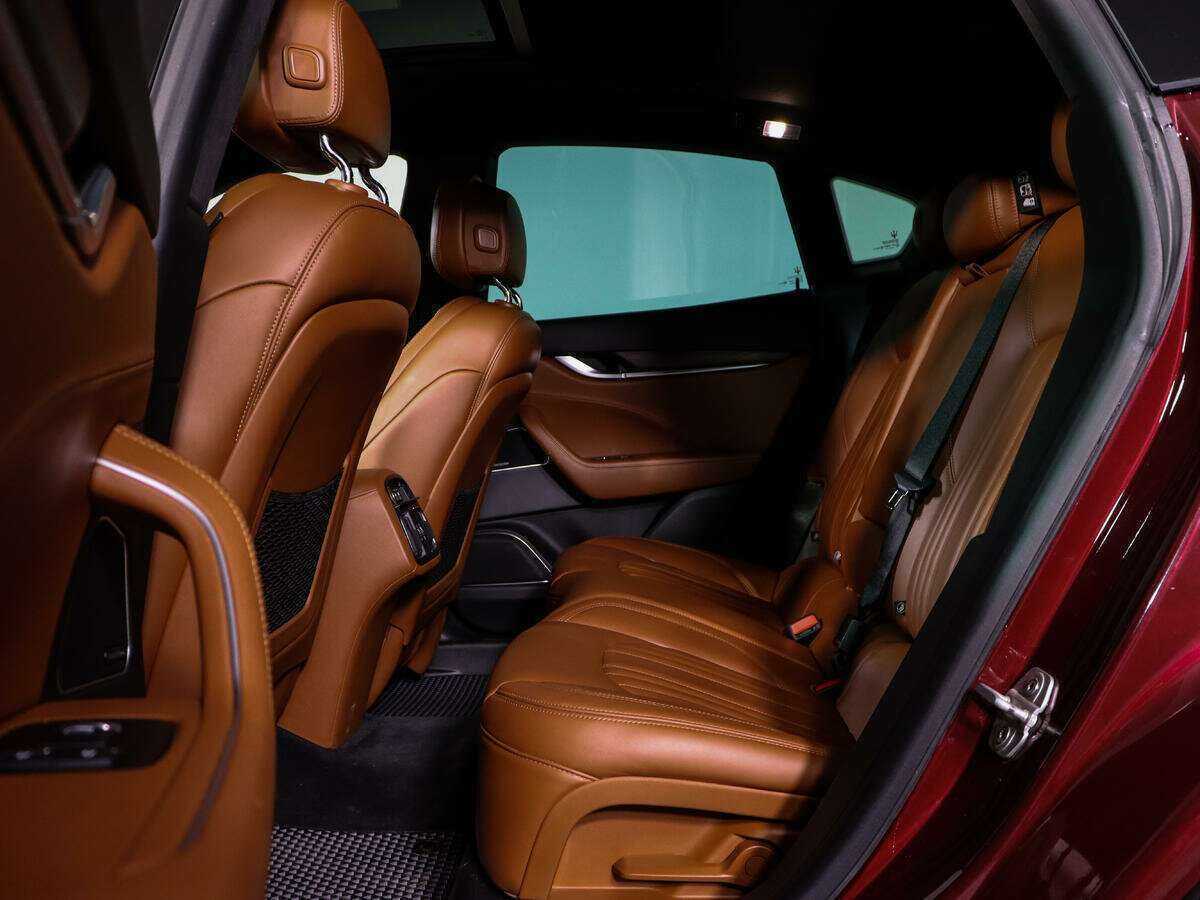 Купить Maserati Levante с пробегом. Фото: #7