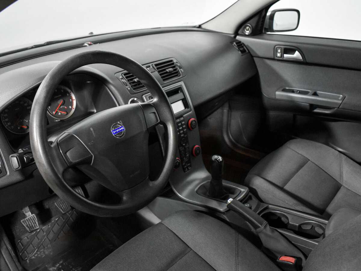 Купить Volvo S40 с пробегом. Фото: #8