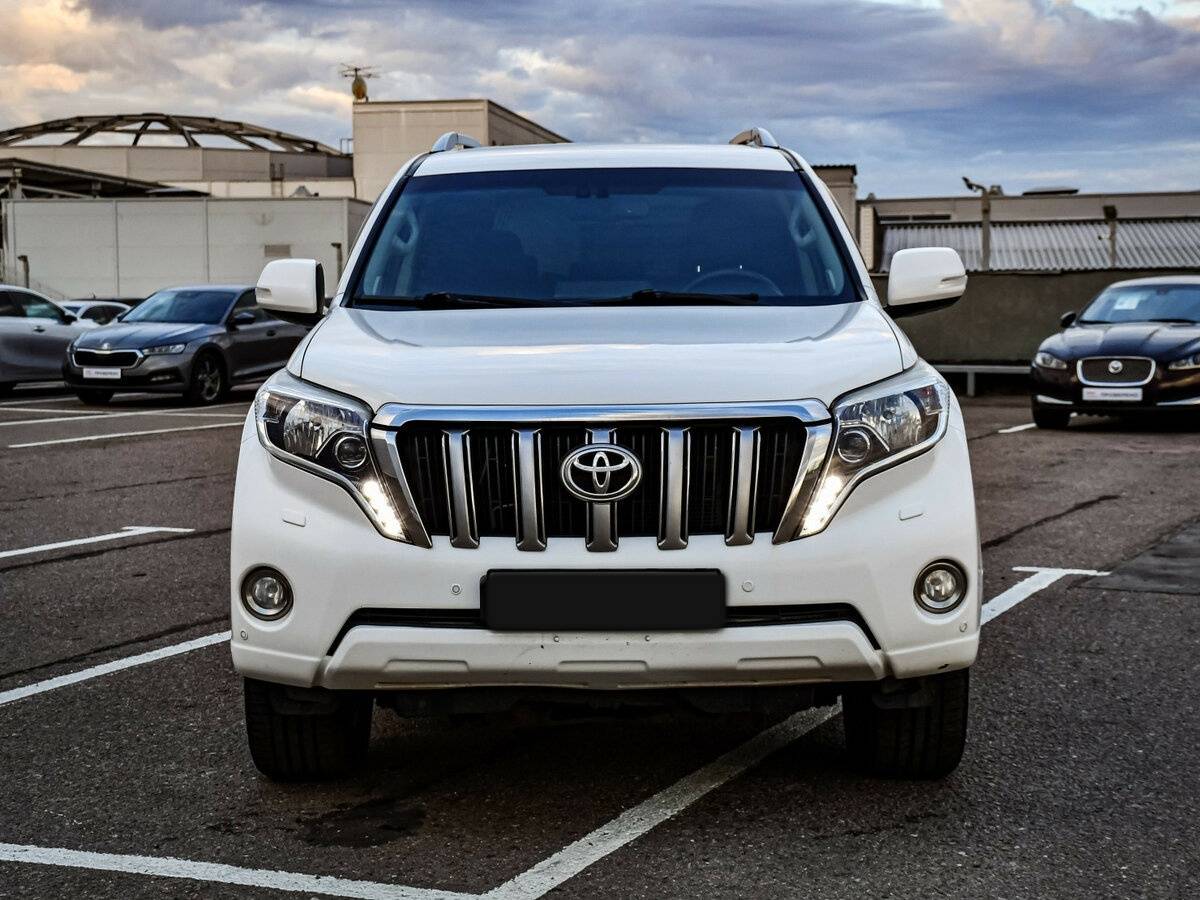 Купить Toyota Land Cruiser Prado с пробегом. Фото: #1
