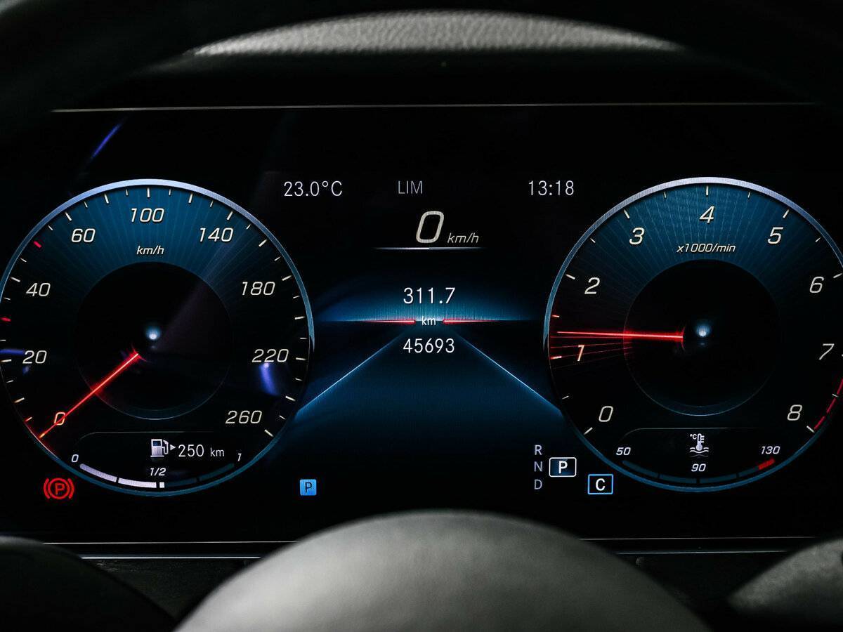 Купить Mercedes-Benz E-Класс с пробегом. Фото: #9