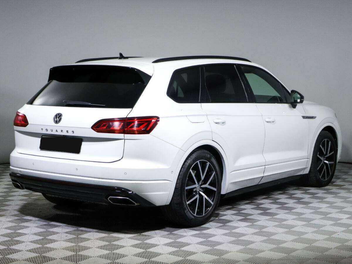 Купить Volkswagen Touareg с пробегом. Фото: #3