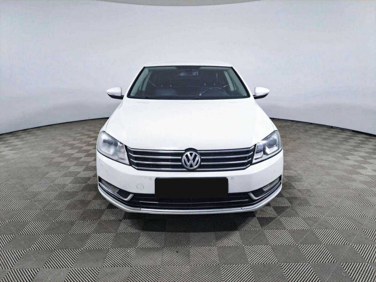 Купить Volkswagen Passat с пробегом. Фото: #1