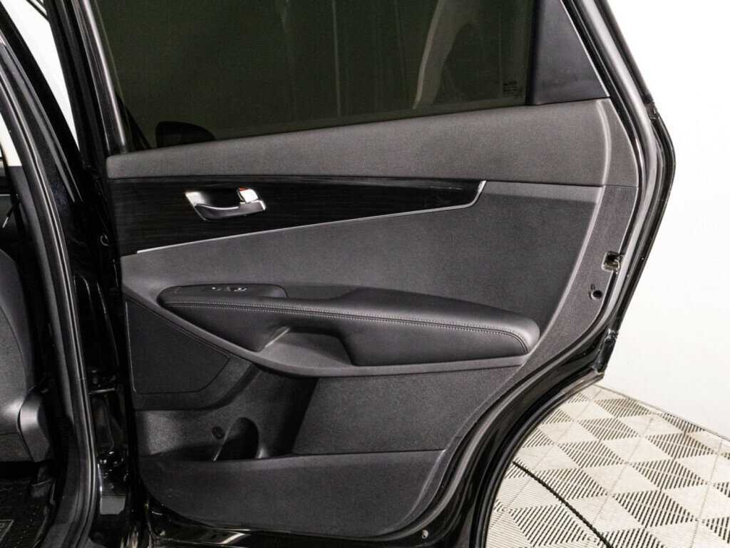Купить Kia Sorento с пробегом. Фото: #28